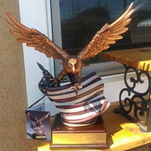 Eagle Statue with American Flag Sculpture - Large